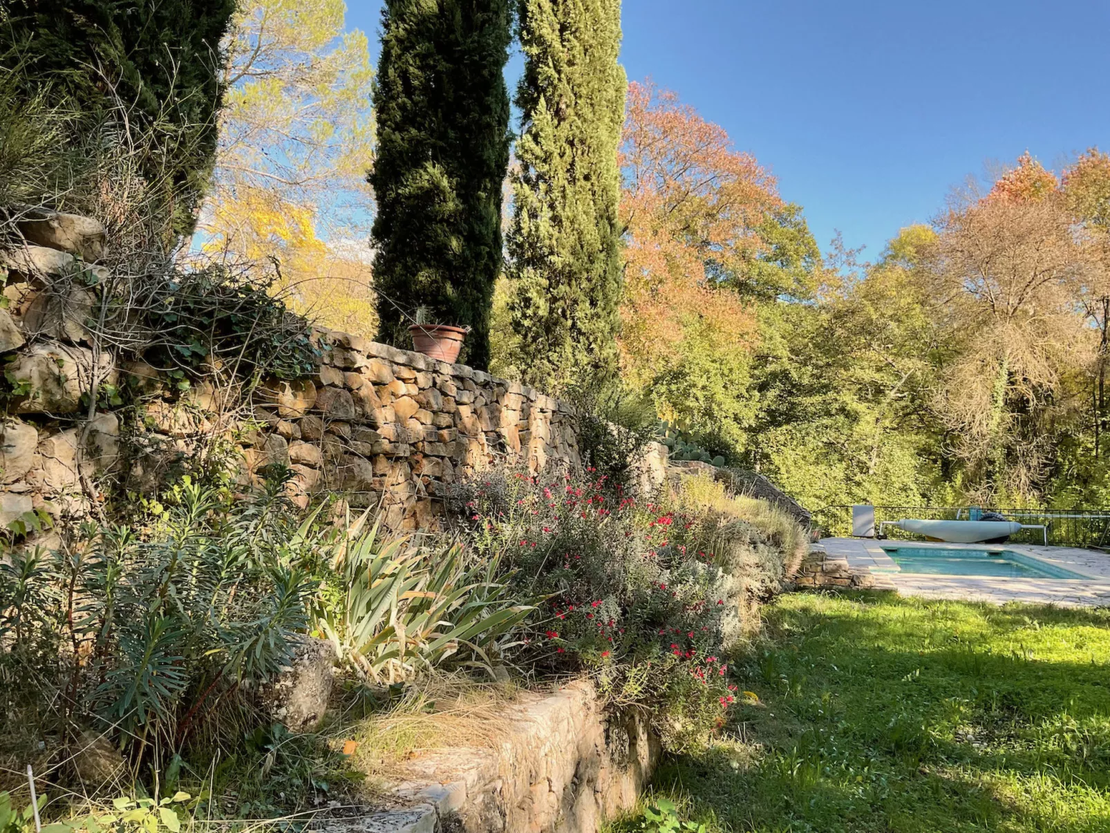 Lou Cigaloun - Buiten