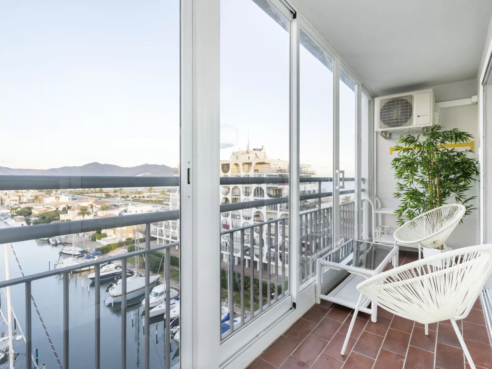 WELCS APARTAMENTO 101 EMP con vistas al Mar - Buiten