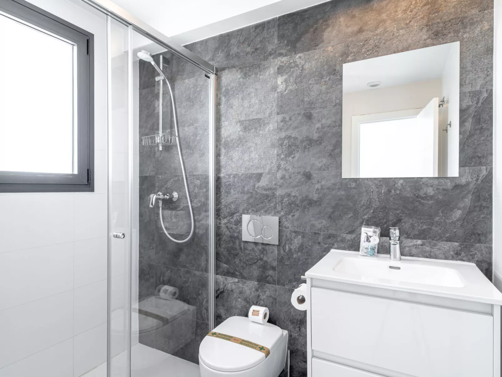 Terrazas de Ladera Duplex 10 by Casasol - Binnen