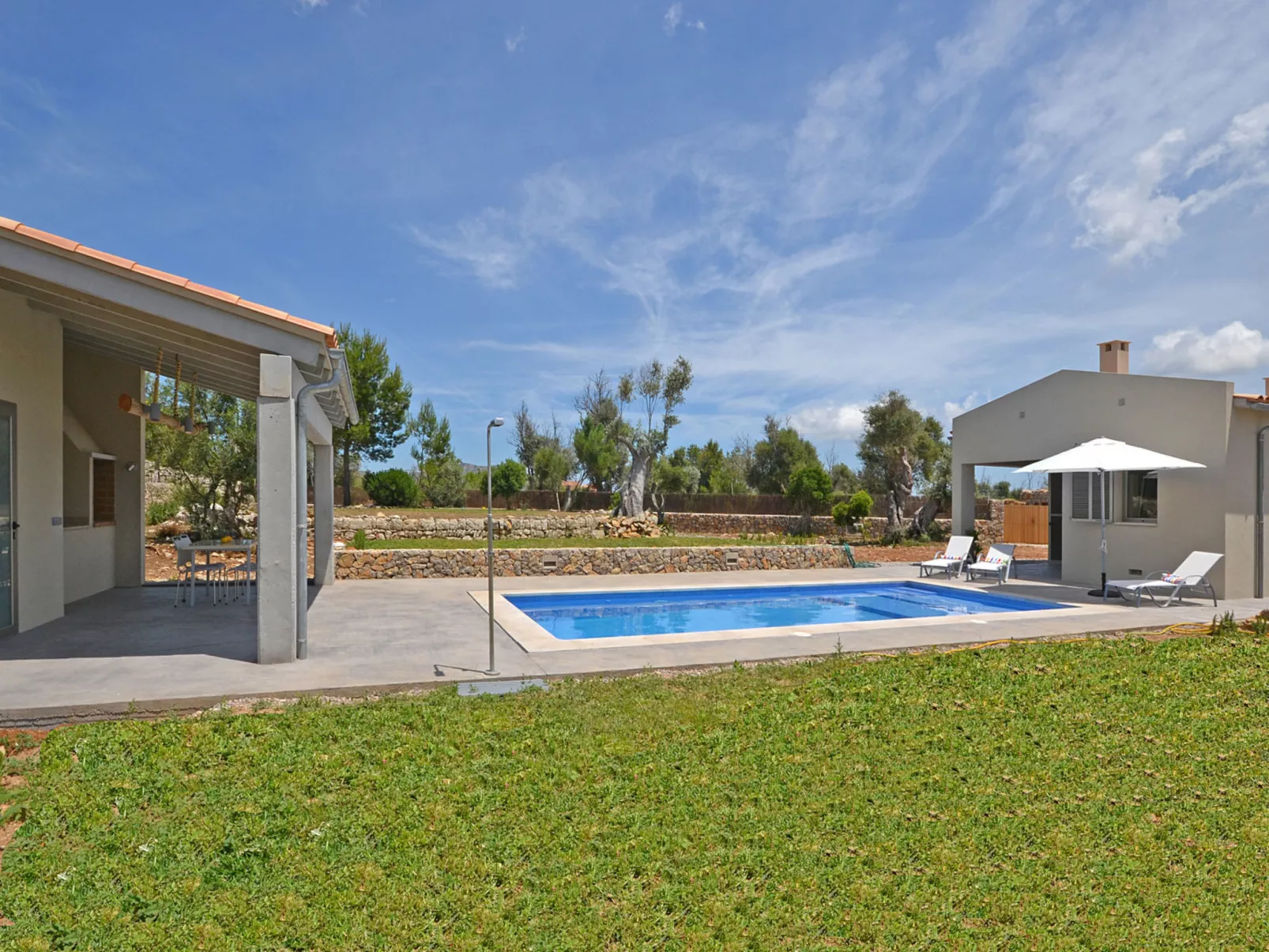 Ses Veyetes - Buiten