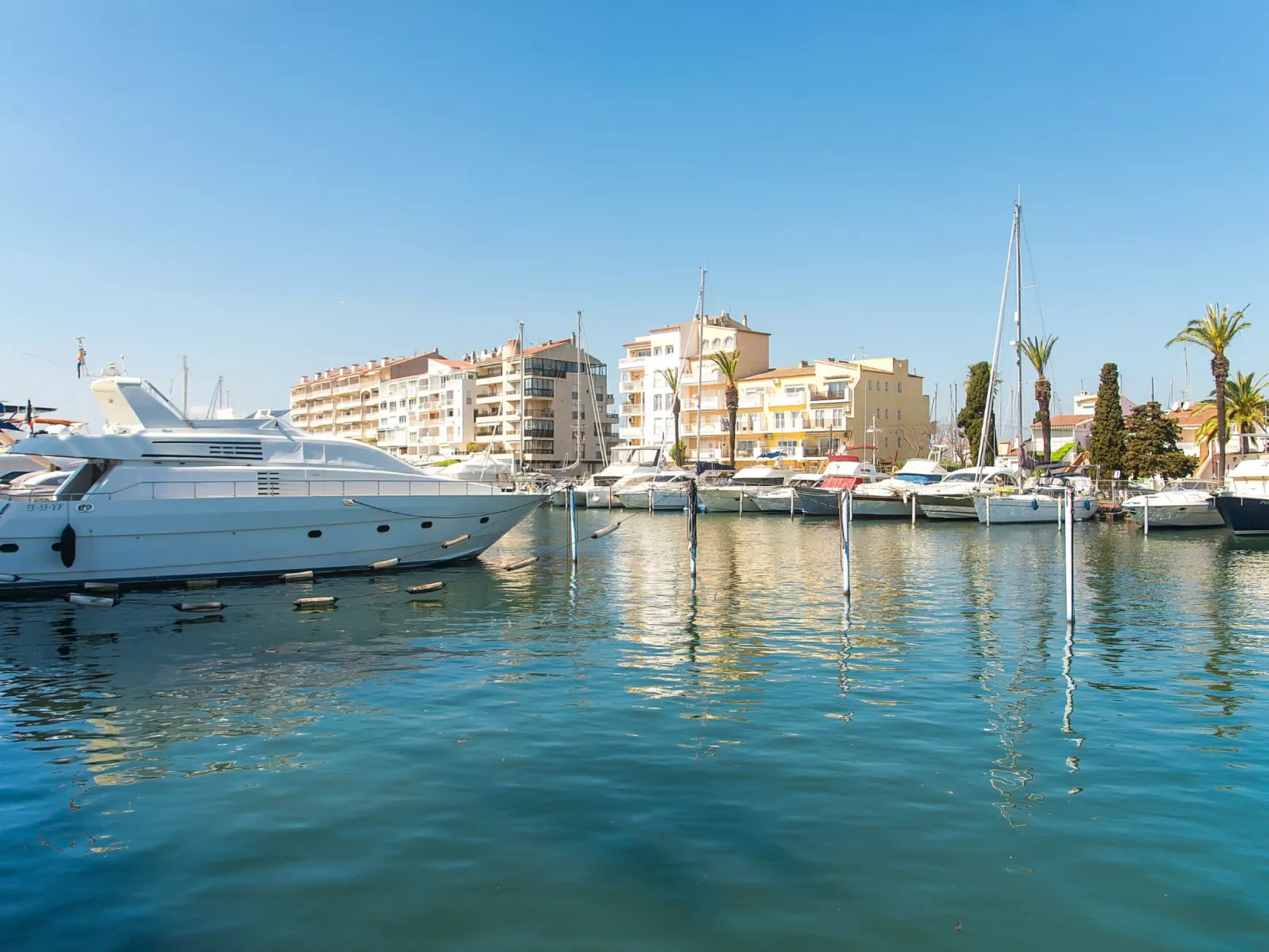 WELCS APARTAMENTO 059 EMP con vista al canal - Buiten