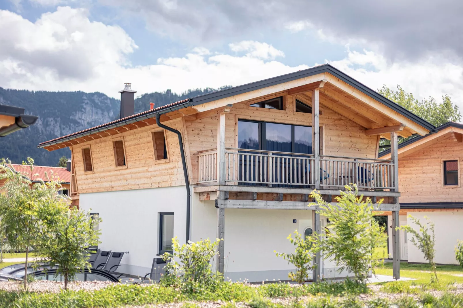 Inzell Chalets - 9 Pax-Buitenkant zomer