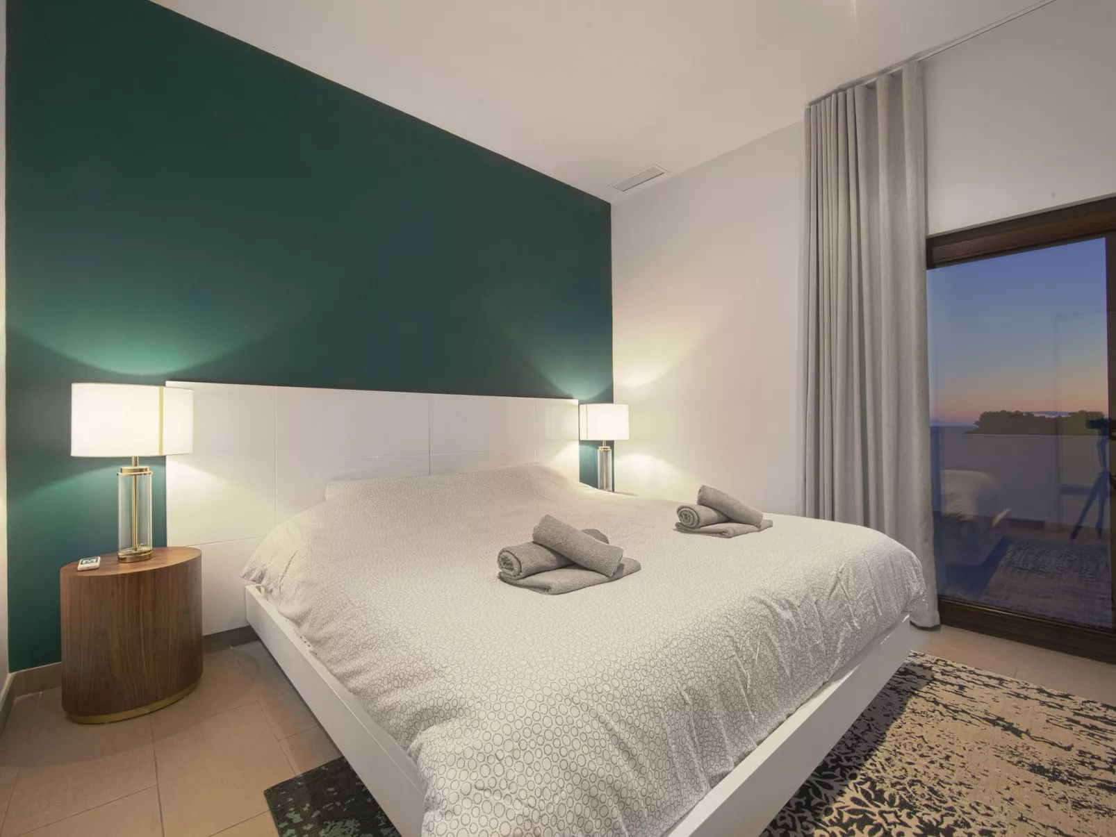 Modern Villa close to Costabella beach - Binnen