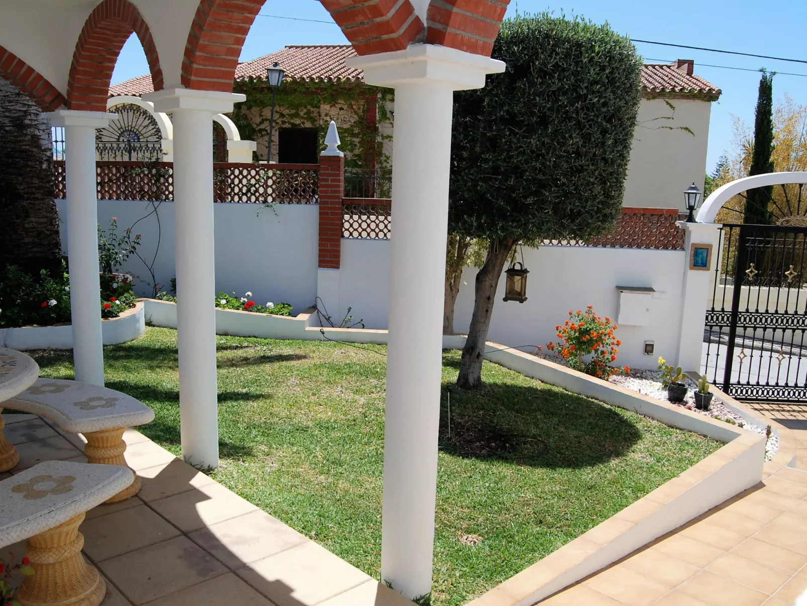 Villa Sandra Top Floor Escape by Casasol - Buiten