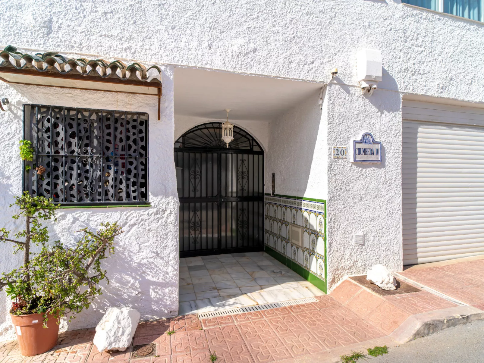 Sunny Terrace Chimenea by Casasol - Buiten