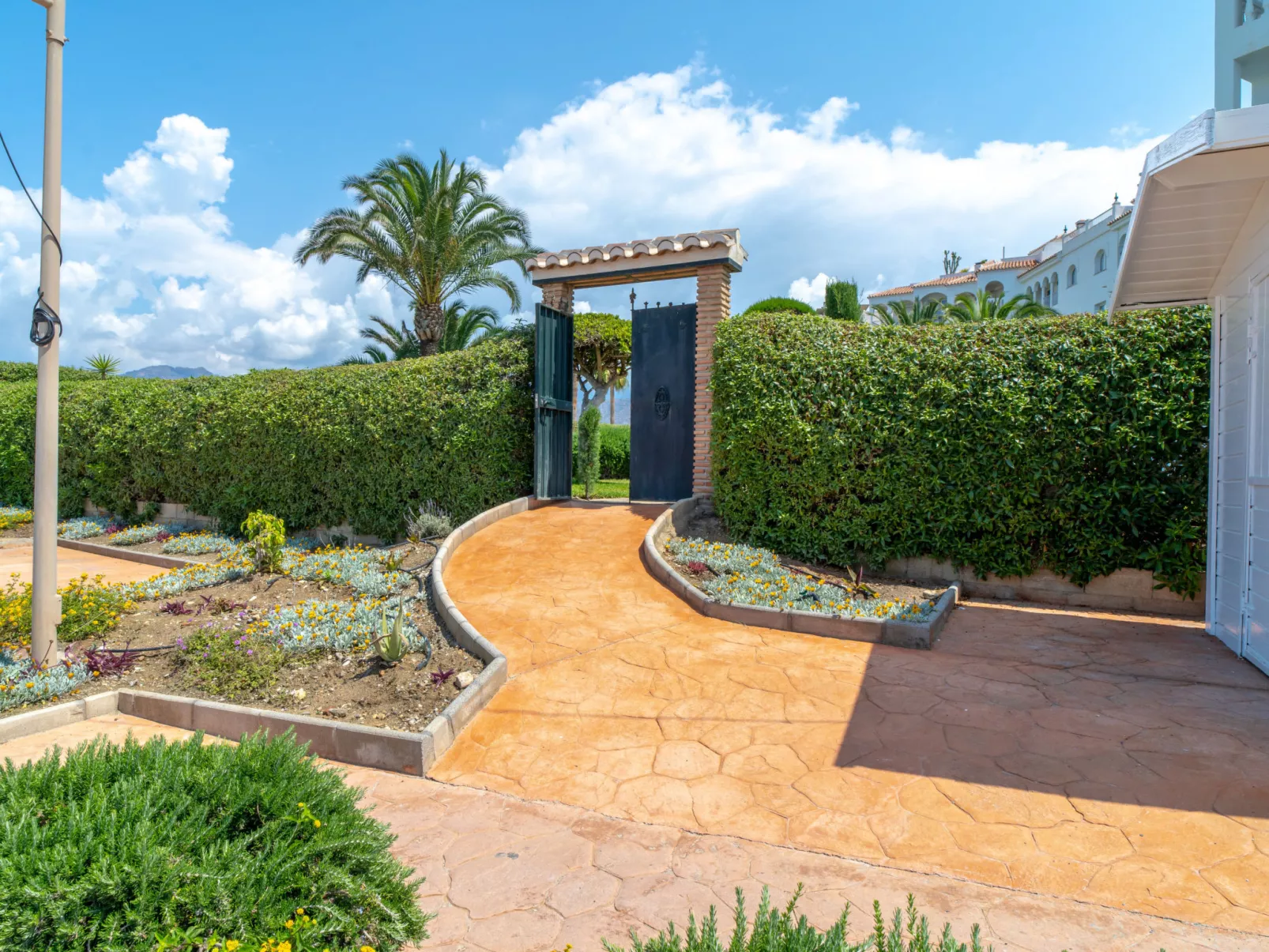 Stella Maris Beachfront B by Casasol - Buiten