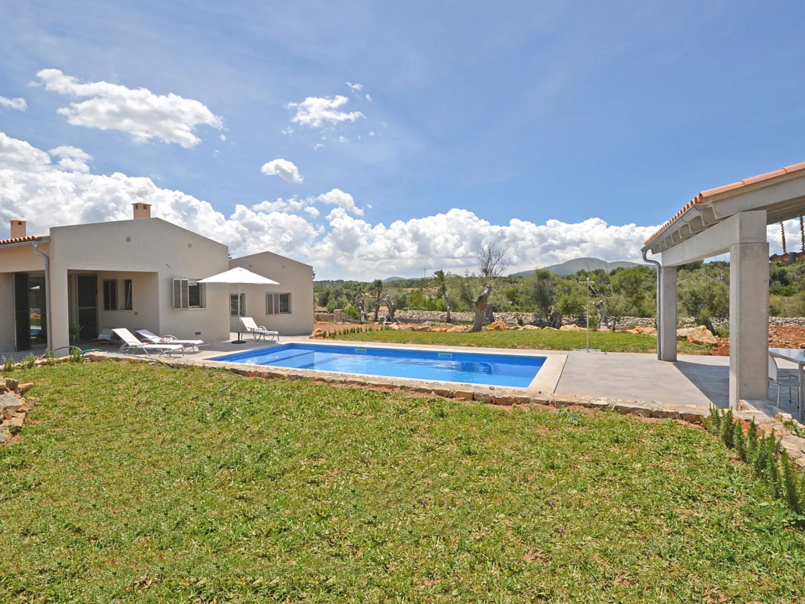 Ses Veyetes - Buiten