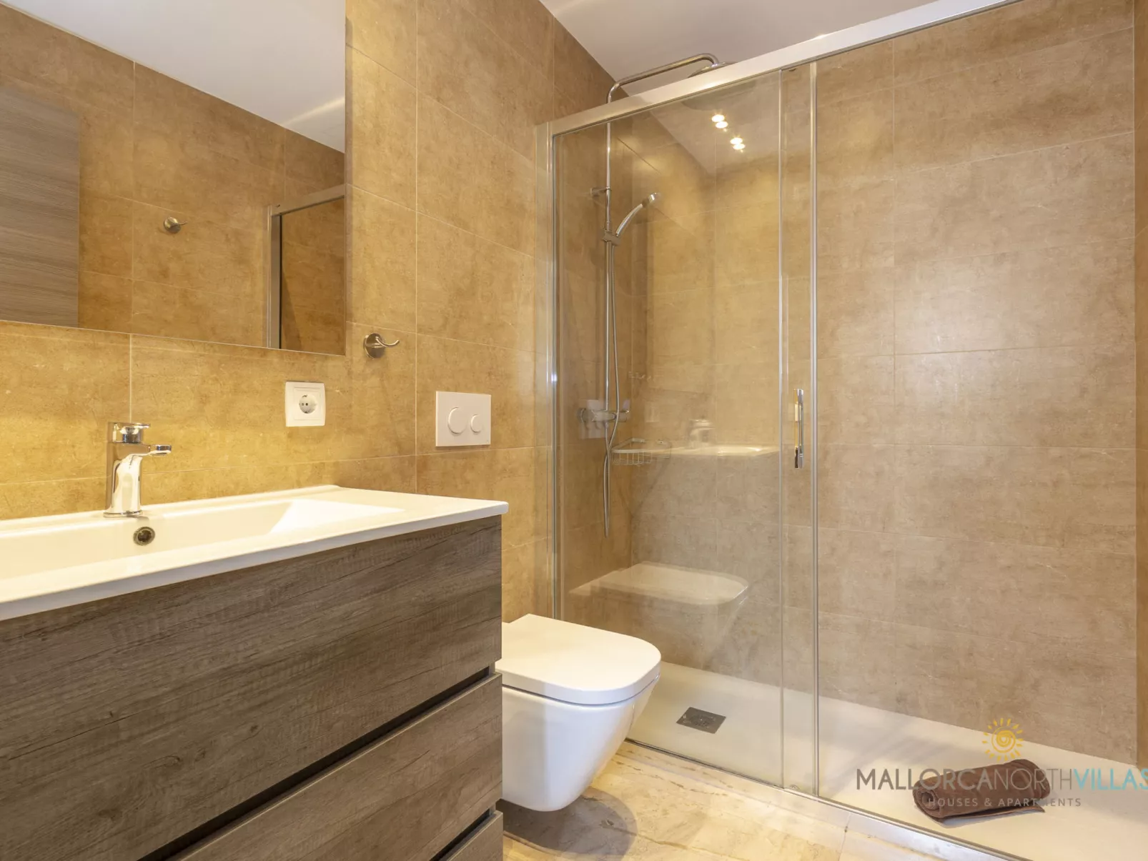 Villa Iola: Moderna Casa en Platja de Muro - Binnen