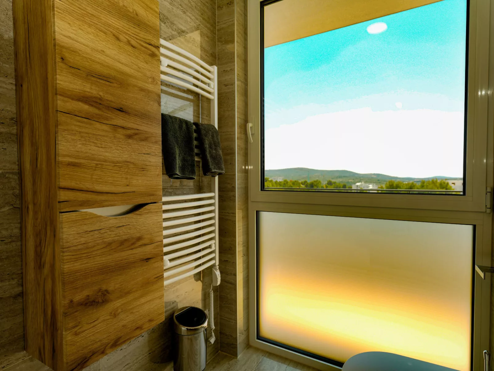 Primosten Hills - West - Binnen