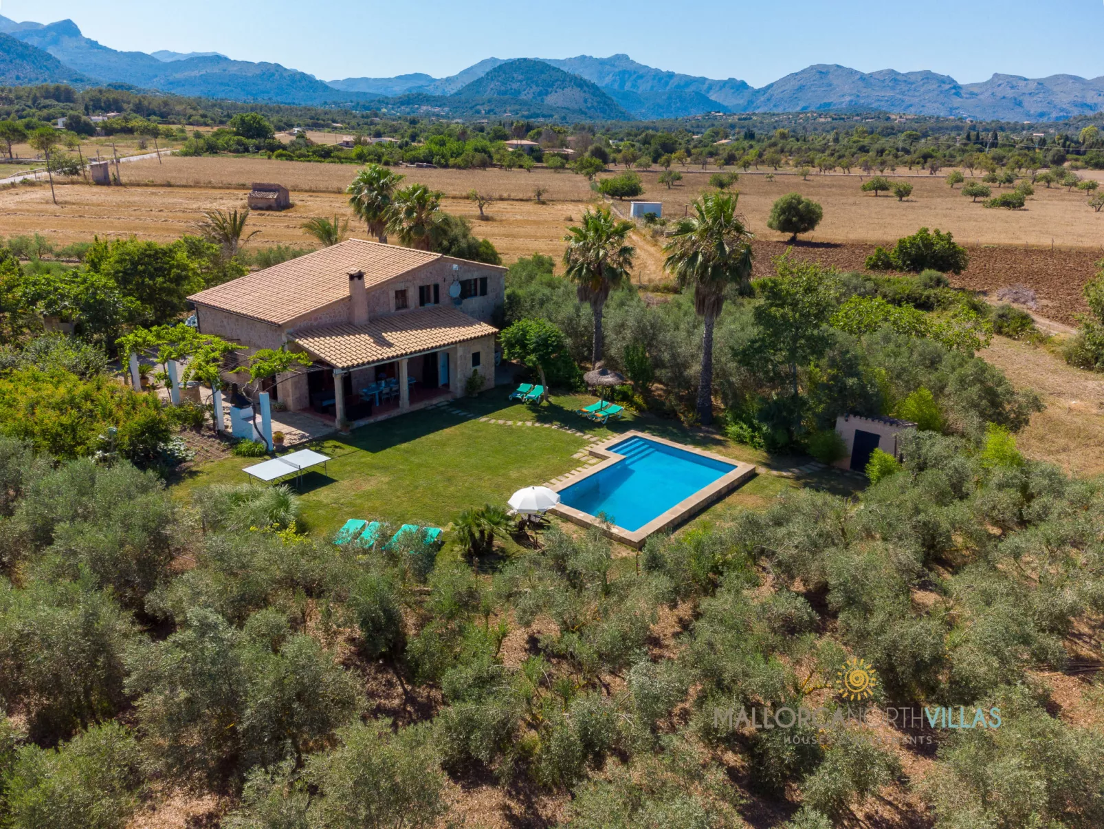 Cal Mercader Gran Villa con Piscina y Jardín - Binnen