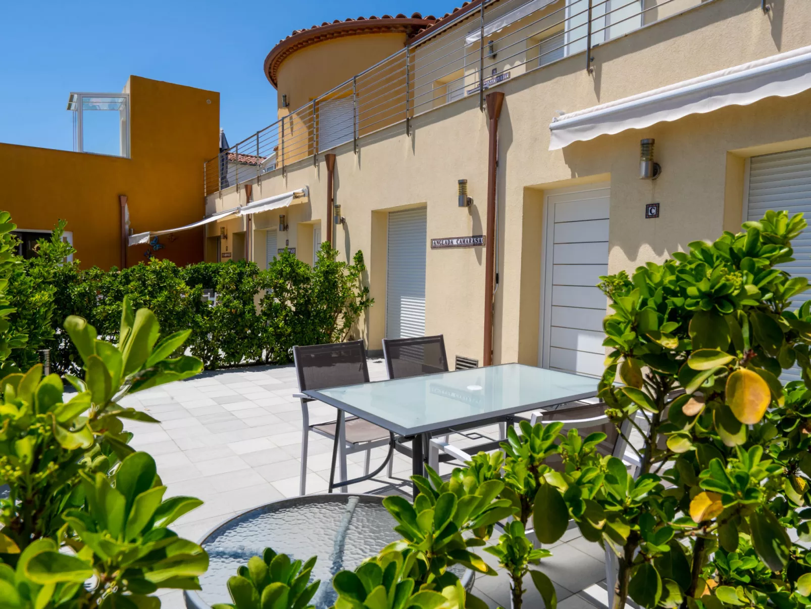 La Vida Sin Limites G EMP - Buiten