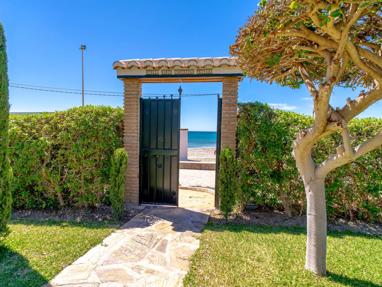 Stella Maris Beachfront 1J by Casasol - Buiten