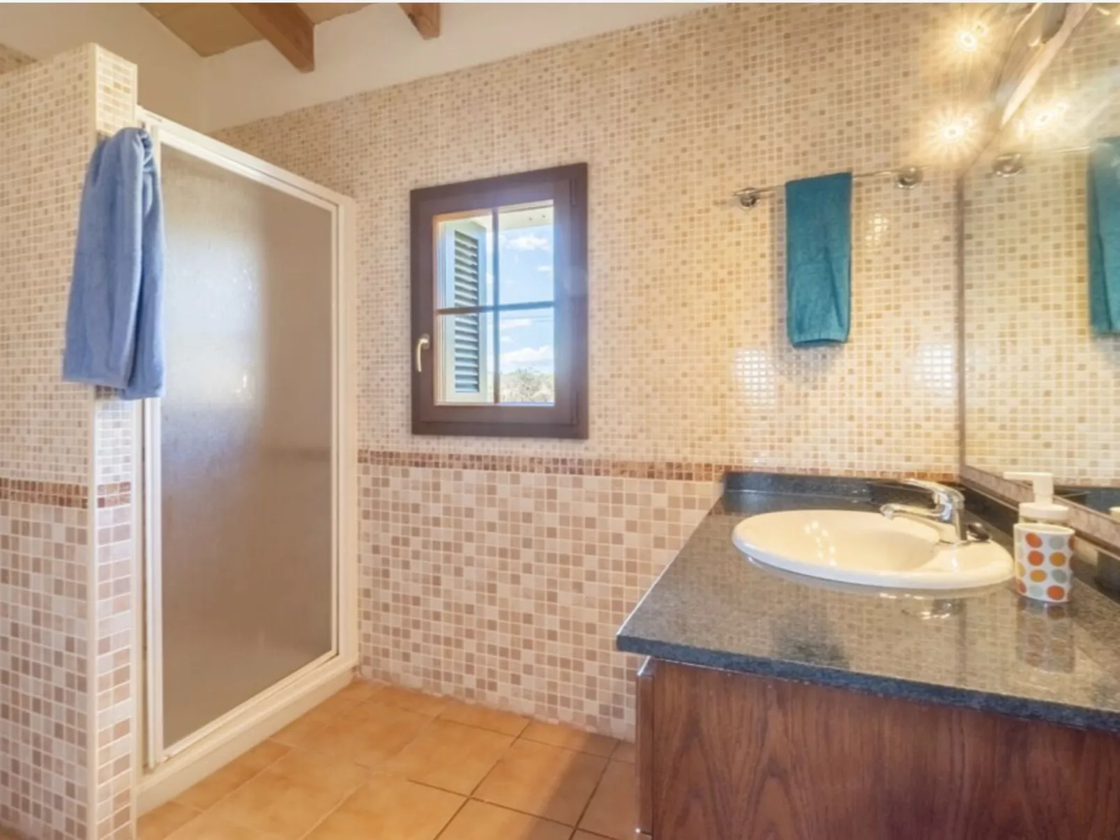 VILLA LORENZO MANACOR by PriorityVillas - Binnen