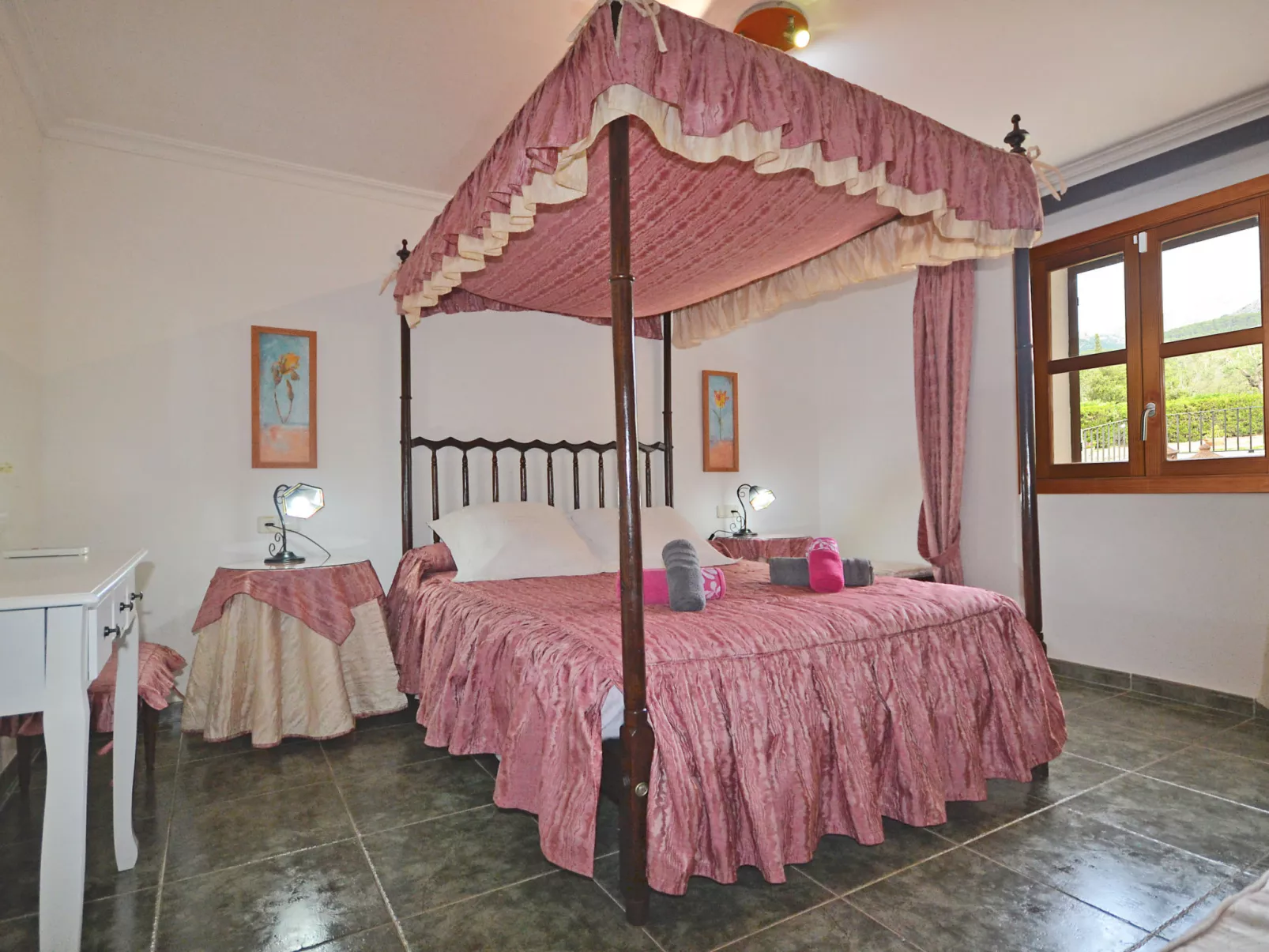 Ca na rossa - Binnen