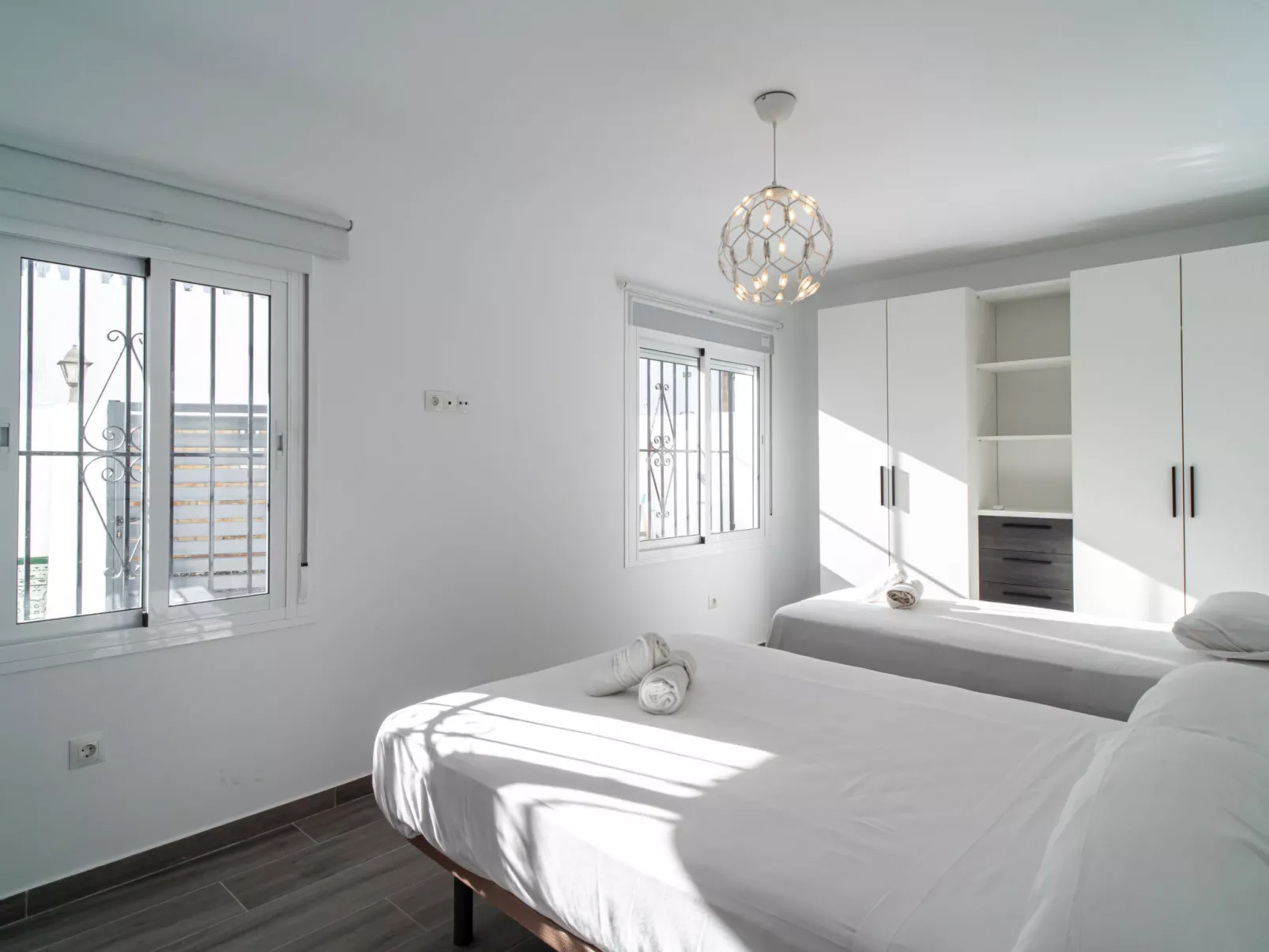 Villa Mauri Private Pool by Casasol - Binnen