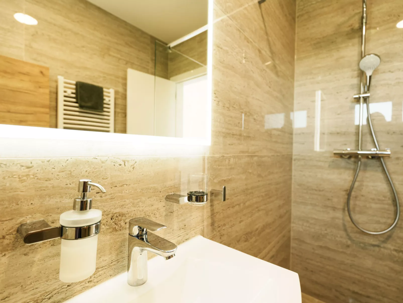 Primosten Hills - West - Binnen