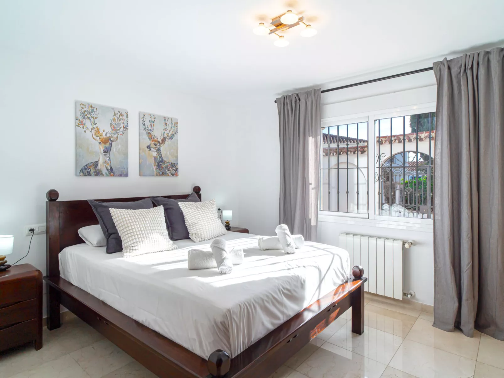 Villa Grande Luxe Private Pool by Casasol - Binnen