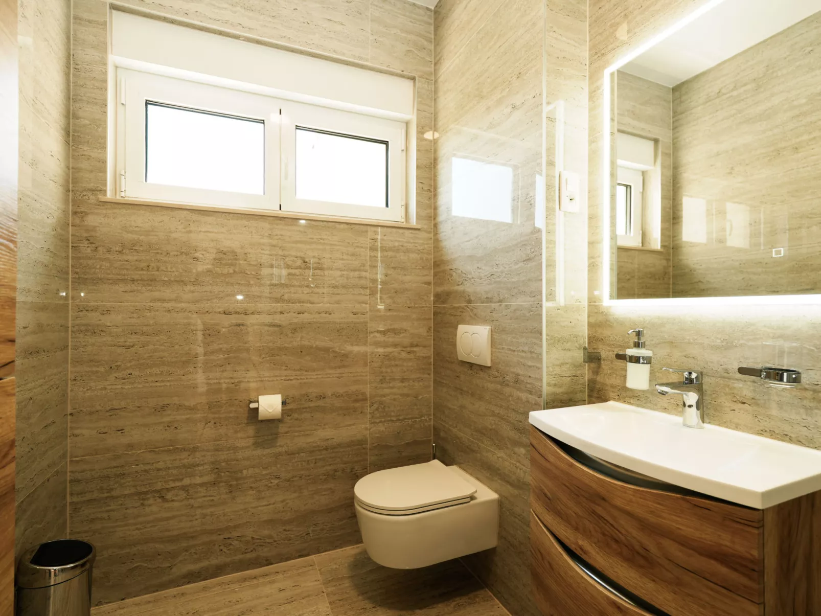 Primosten Hills - West - Binnen