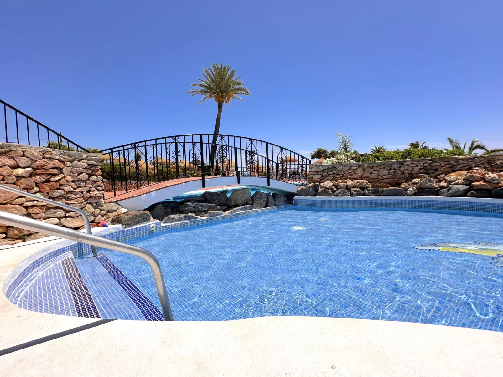 Los Naranjos 18B Capistrano Village by Casasol - Buiten