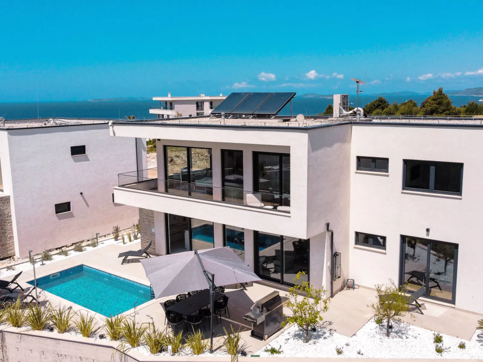 Primosten Hills - West - Binnen