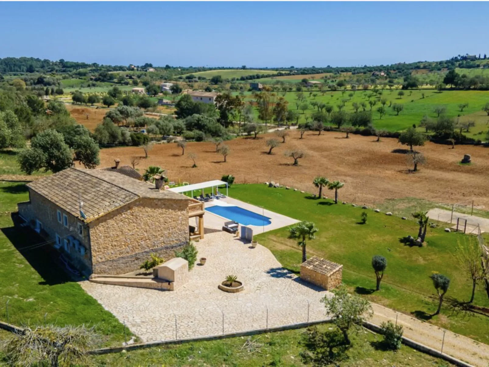 VILLA LORENZO MANACOR by PriorityVillas - Buiten