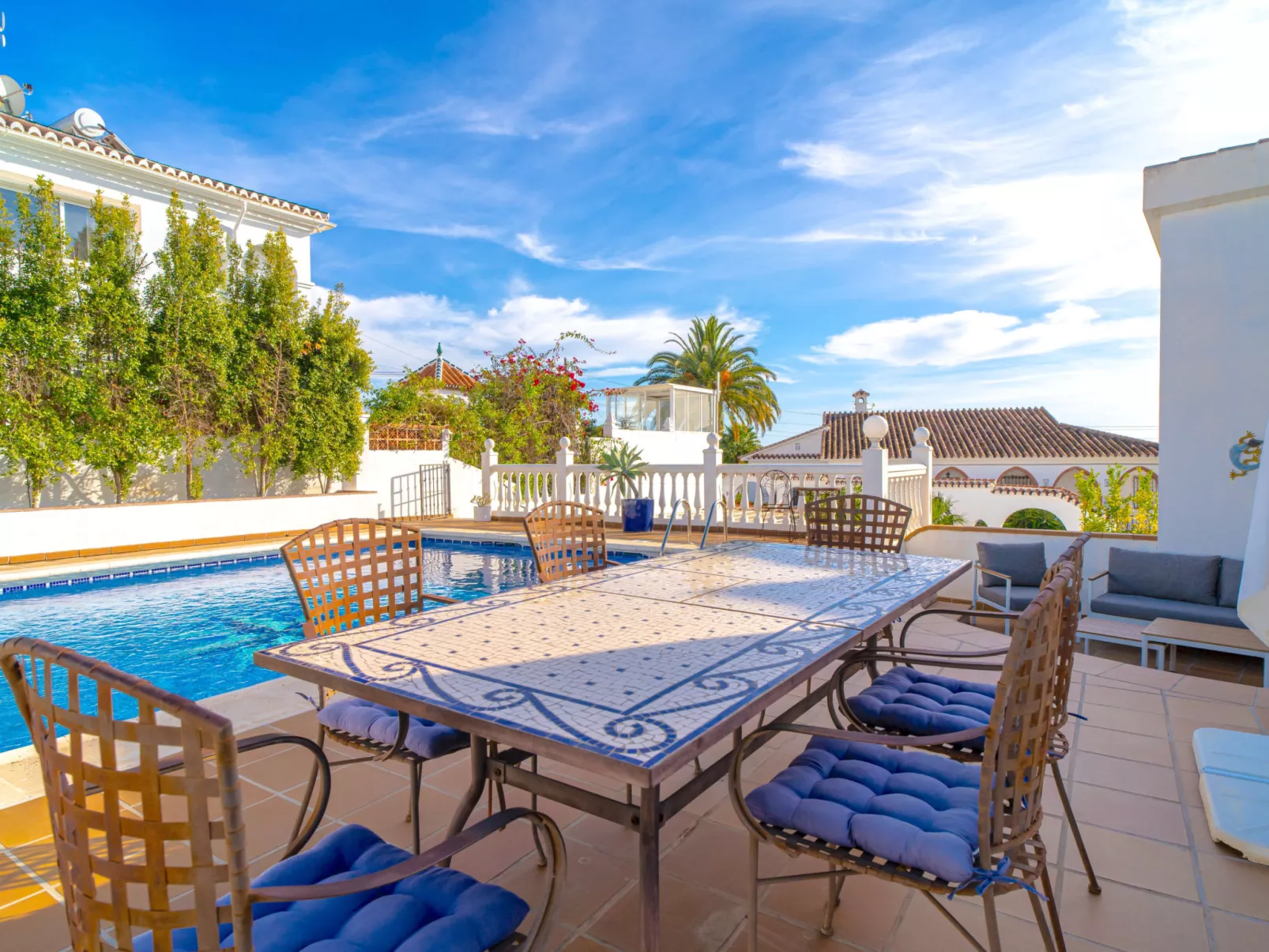 Villa Grande Luxe Private Pool by Casasol - Binnen