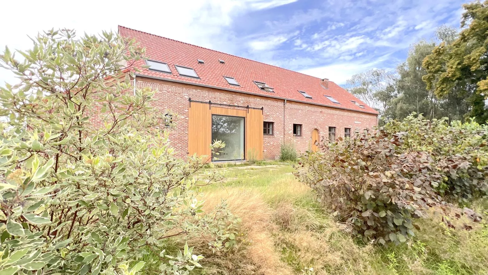 Lindehoeve-Buitenkant zomer