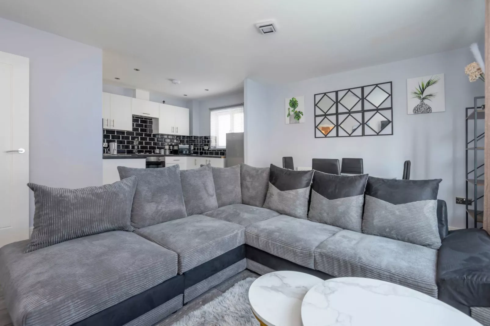 Premium New Flat Close to the Elizabeth Line