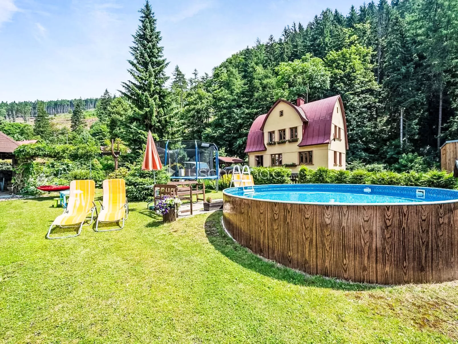 Hillside Terrace - Buiten