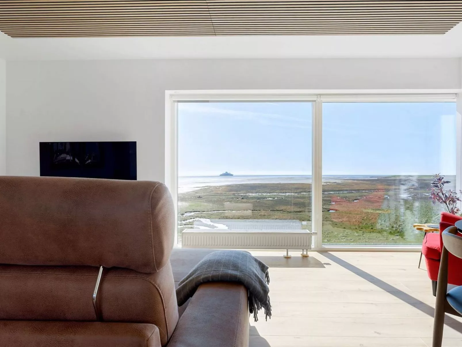 "Nadua" - 25m from the sea