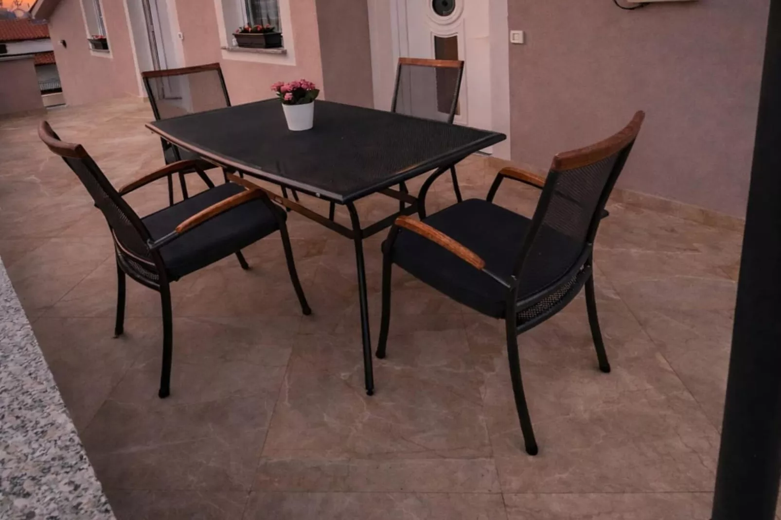 Apartments Sunset - Two bedroom Apartment with Terrace and Sea View (Gornji)