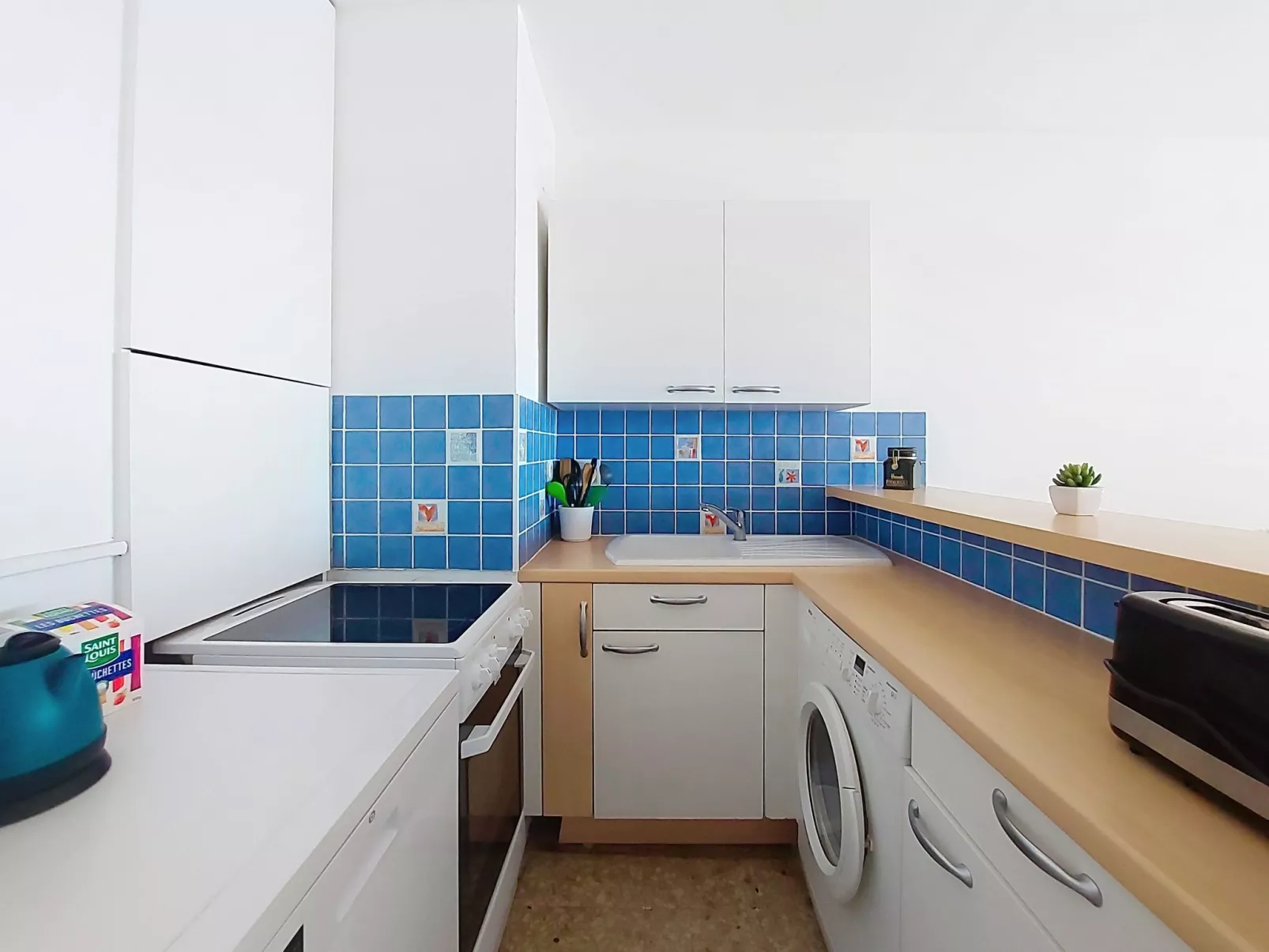 Le Méditerranée - Binnen