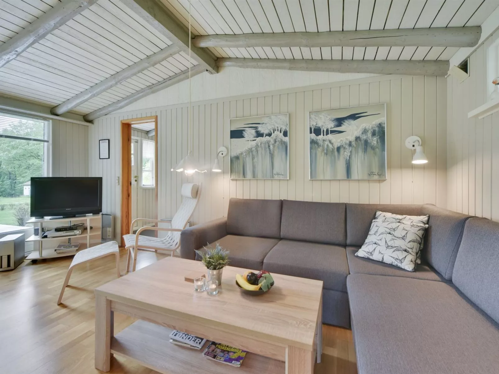 "Saima" - 25km from the sea - Binnen