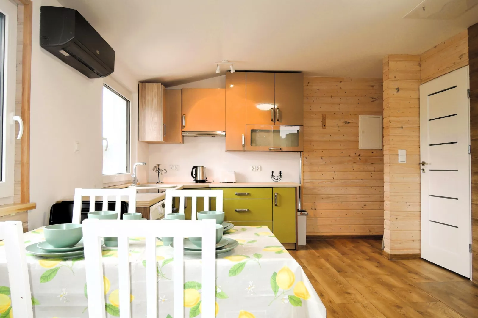 Apartament z tarasem Wisełka  Lew 2 I piętro - Eetkamer