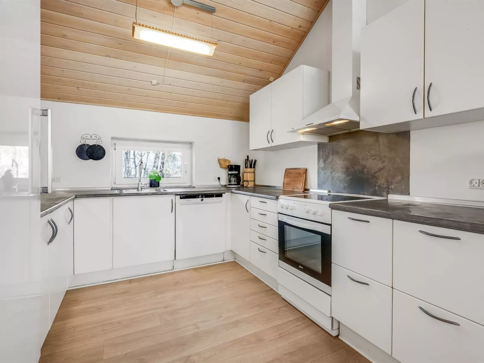 "Antoinetta" - 350m from the sea - Binnen