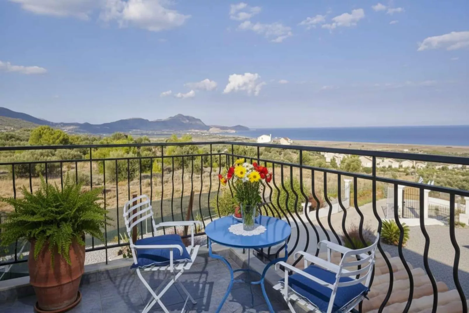 Premium Villa in Rhodes with Private Pool Escape - Terrasbalkon
