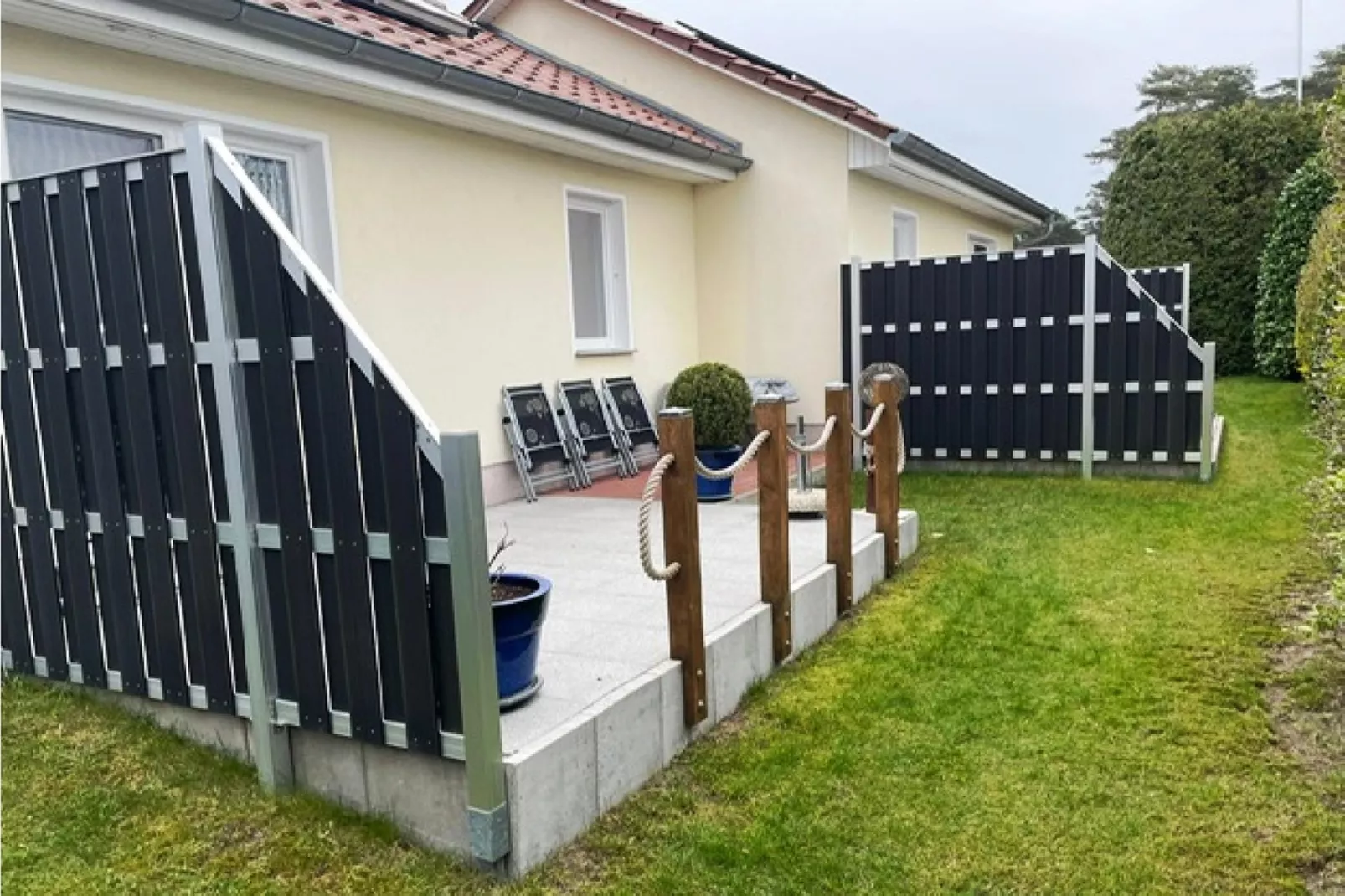 Doppelhaushälfte links - Terrasbalkon
