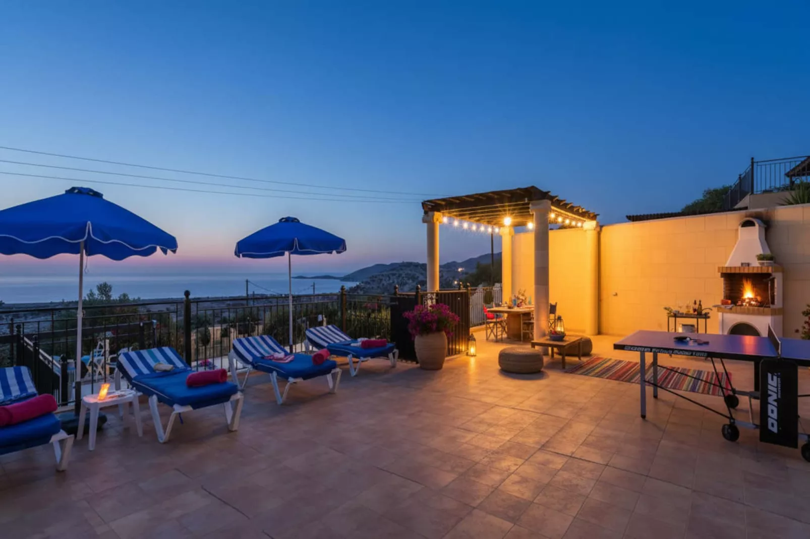 Exclusive Kalathos Pool Villa Overlooking the Sea - Terrasbalkon