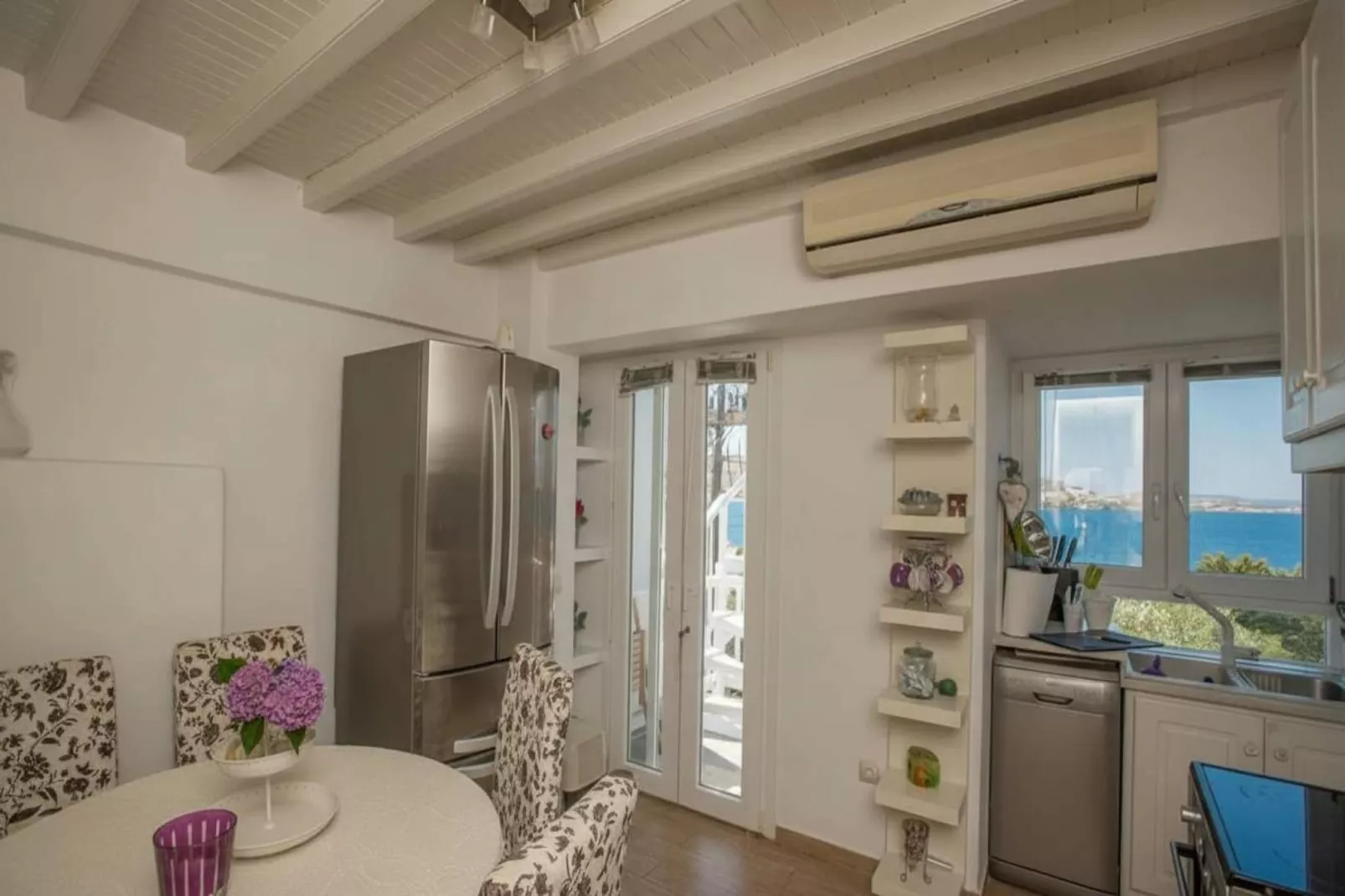 Zampeta_Big_vacay - Eetkamer