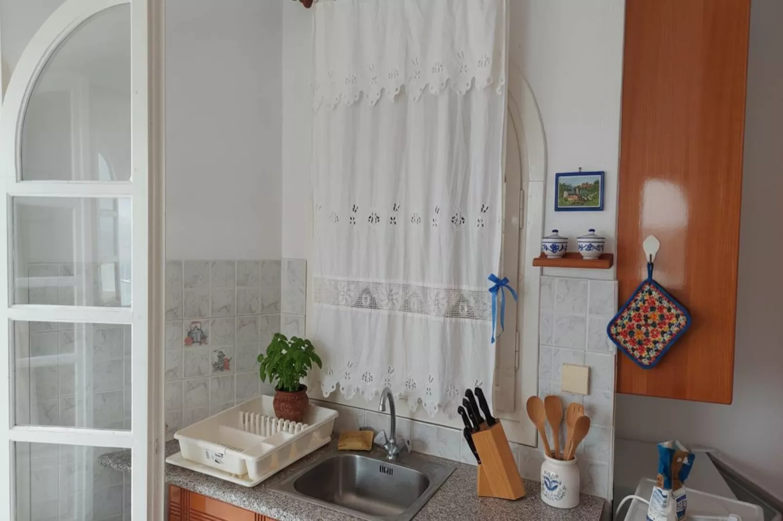 Peaceful Akrotiri Studio with Patio and Open Views - Keuken