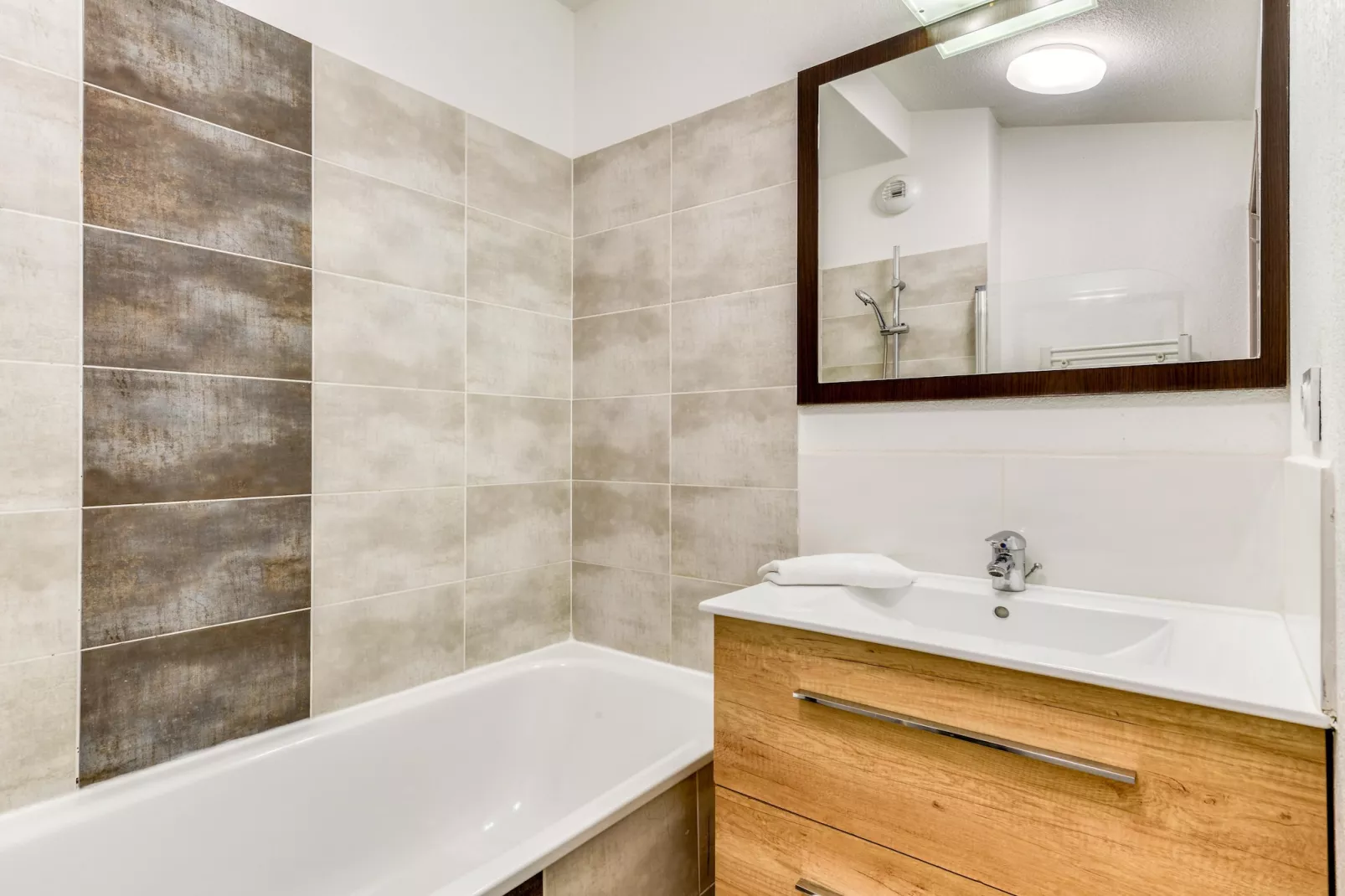 Les Demeures Torrellanes- Appartement 2 piÃ¨ces 4 personnes climatisÃ© - Badkamer