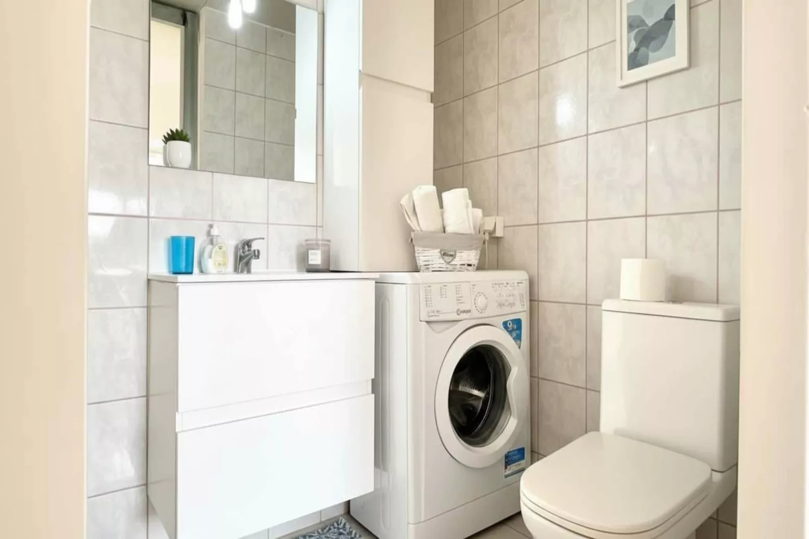 Chic White Marsis Paros Apt - Badkamer