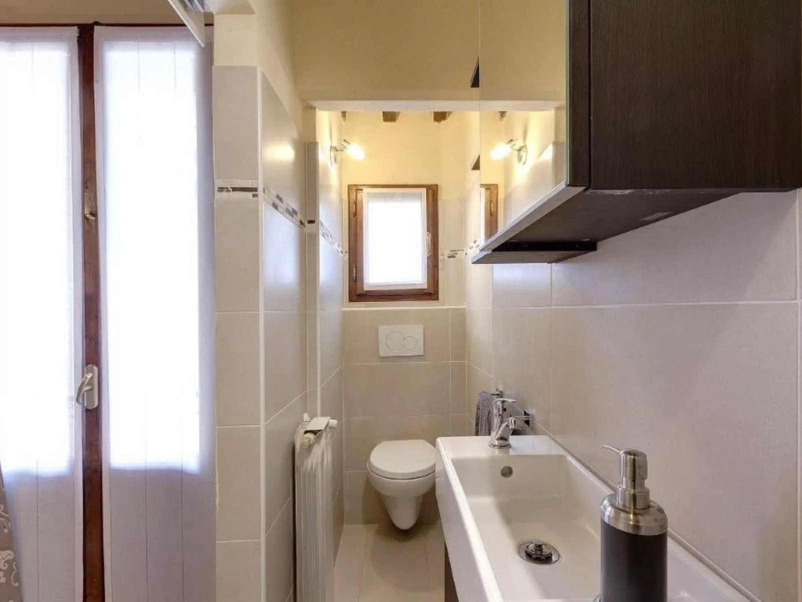 Schicke, moderne und geschmackvoll eingerichtete Ferienwohnung im beliebten Vie - Binnen
