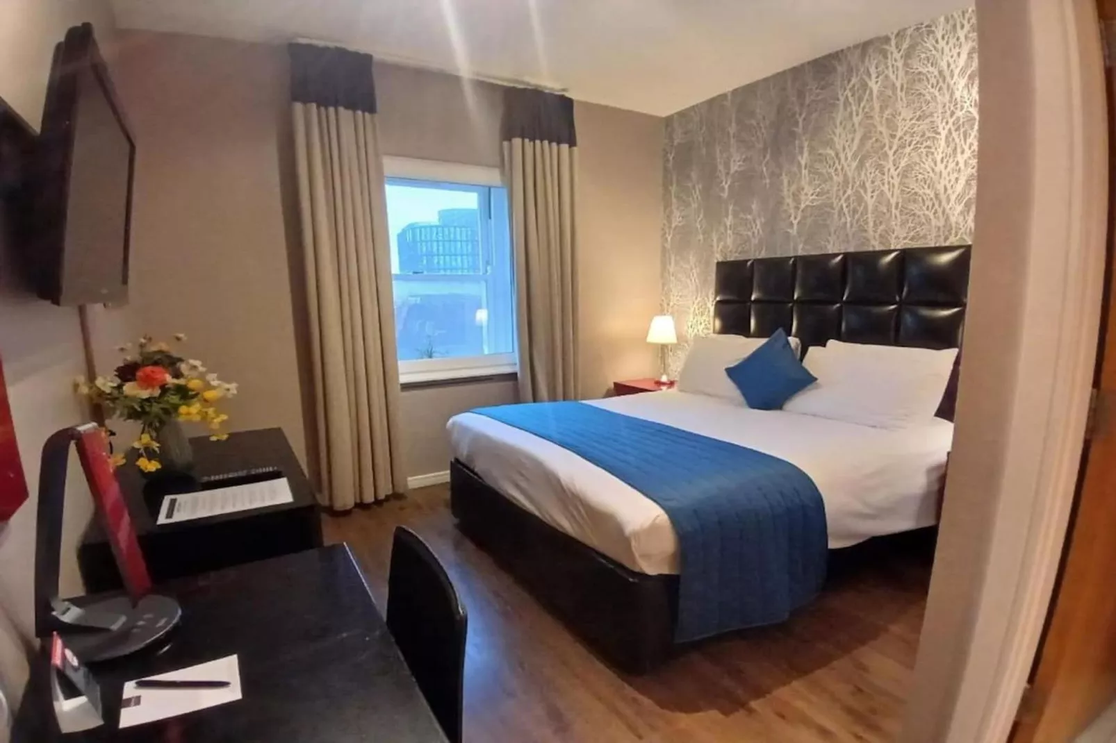 Compact Double Room - Slaapkamer