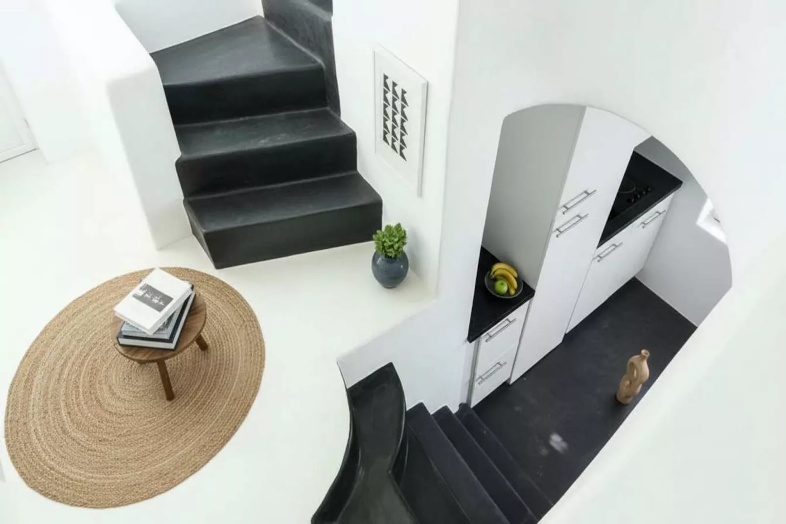 Poseidon’s Water Escape Santorini Rooftop Jacuzzi - Overloop