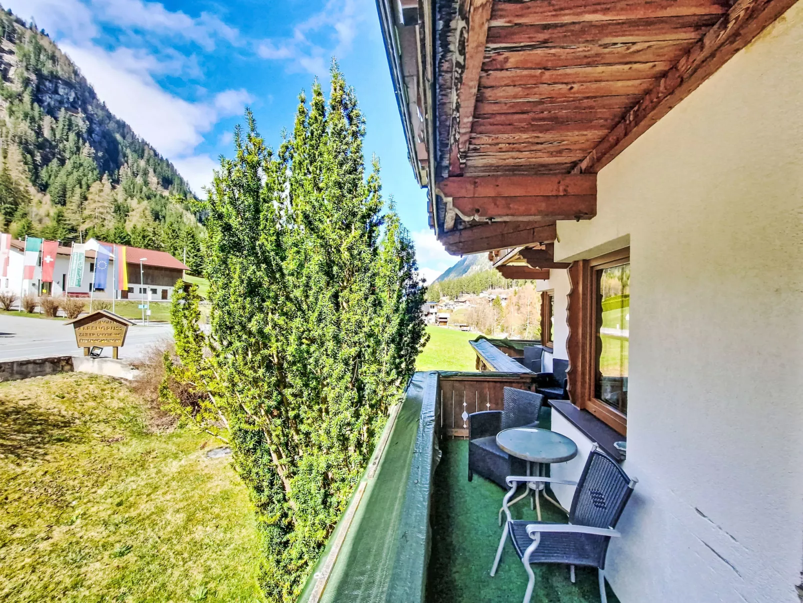 Alpengruss - Buiten