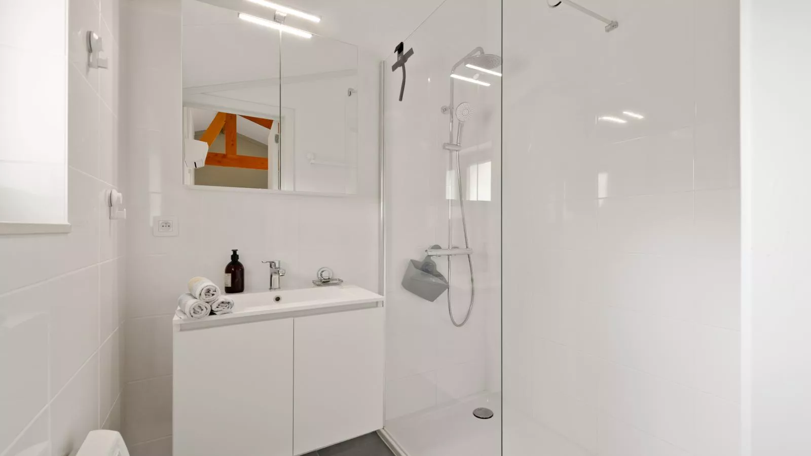 Westhinder II H52 - Badkamer