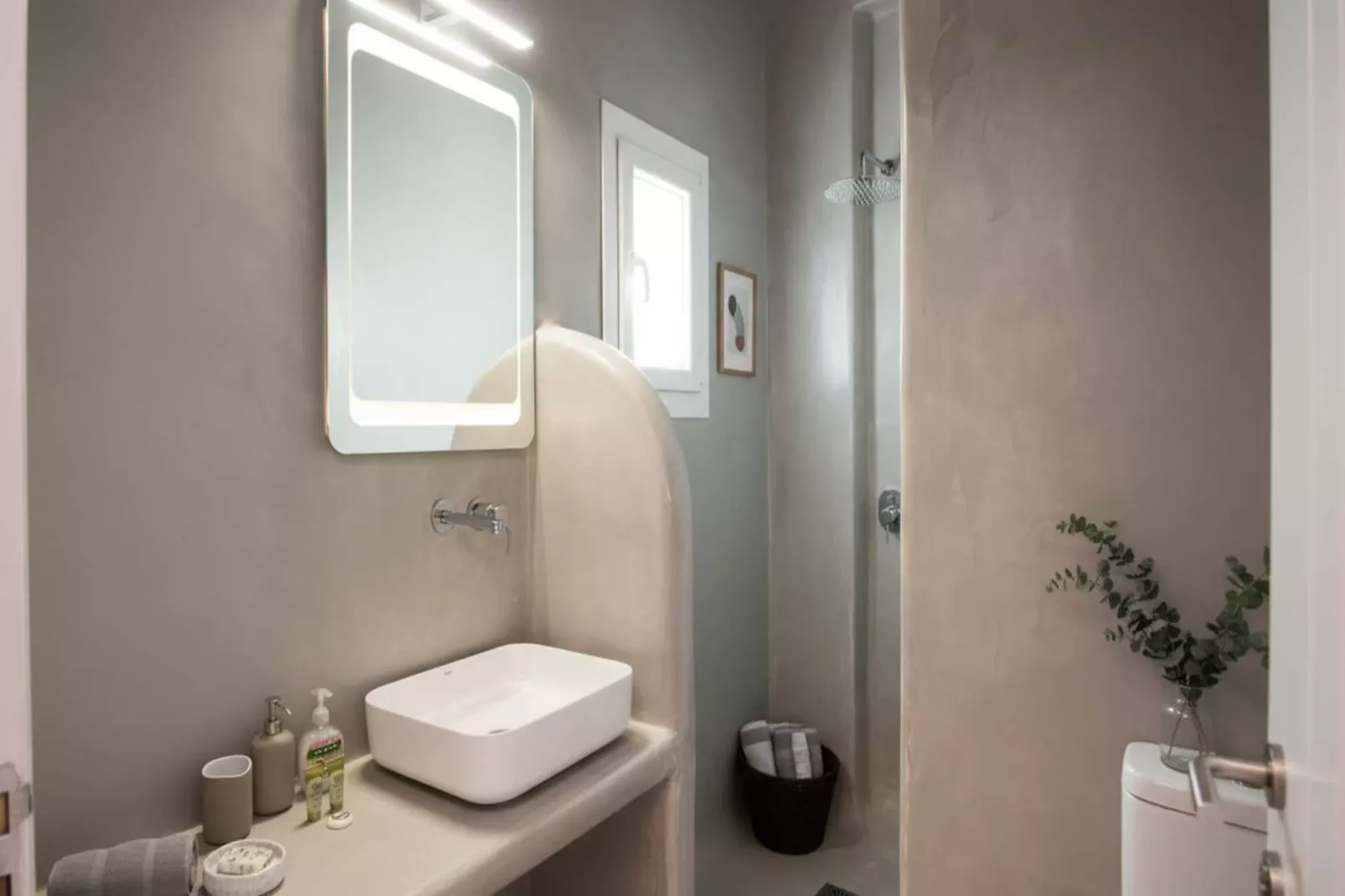 Ornos Elegant 2 Bd House with Shared Pool - Badkamer