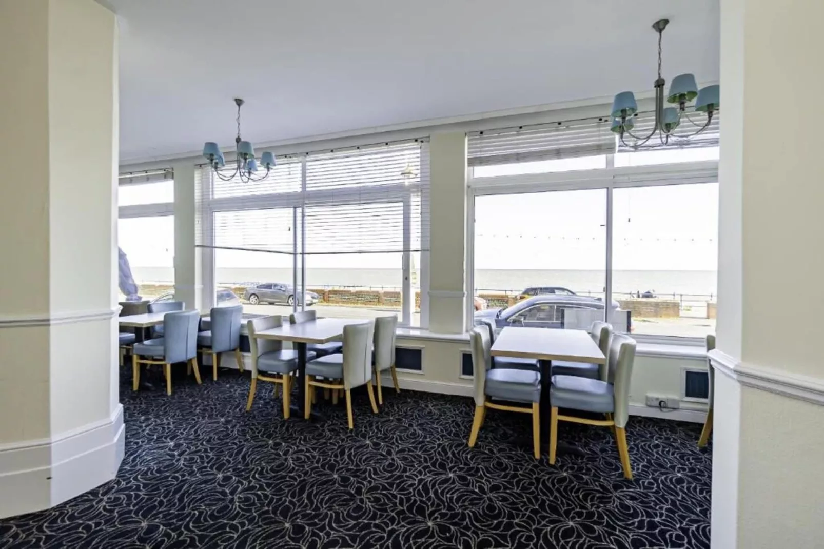 Standard Single Room - Eetkamer
