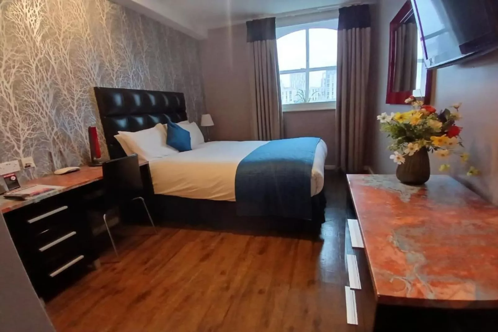 Compact Double Room - Slaapkamer
